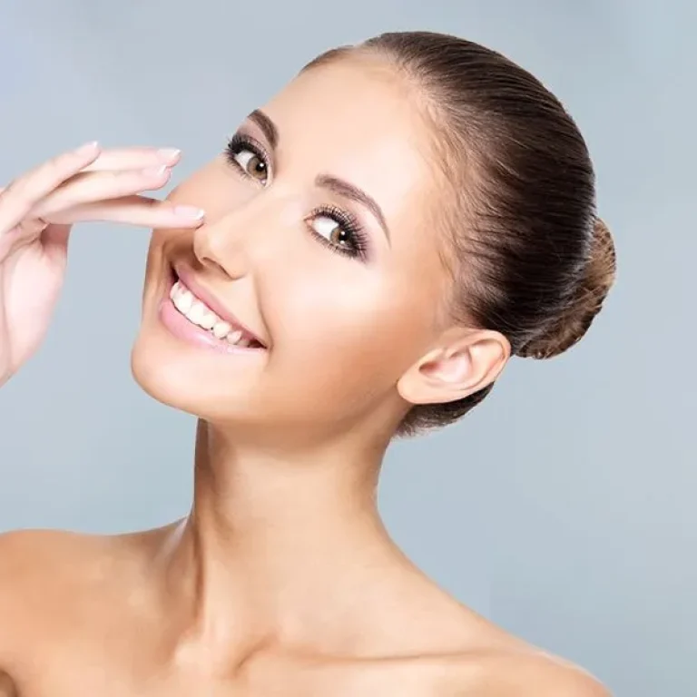 Feeling+Self-Conscious+About+Your+Nose+Rhinoplasty+Help+(1)-1920w