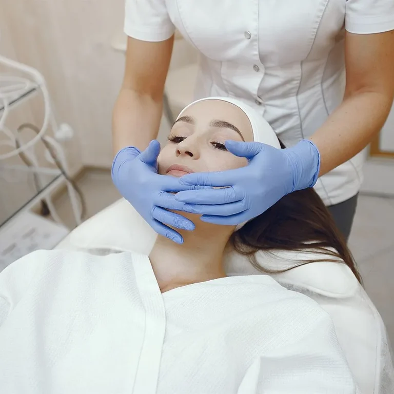 How+Ultherapy+Can+Lift+and+Tighten+Your+Skin+Without+Surgery-1920w